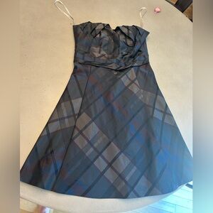 Beautiful Karen Millen dress size 8 worn 1x and kept very well